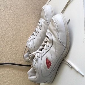 Cheer shoes